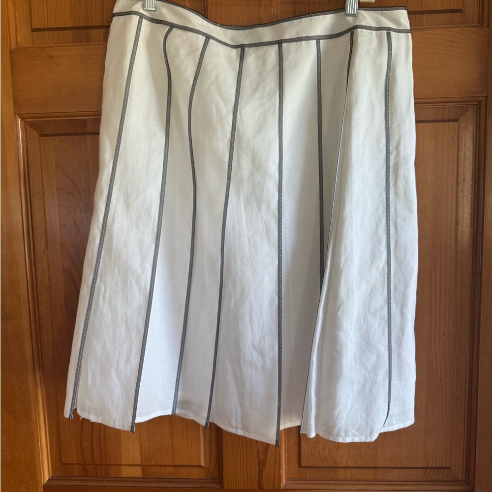 White and Gray Women's Skirt Talbots size 16
